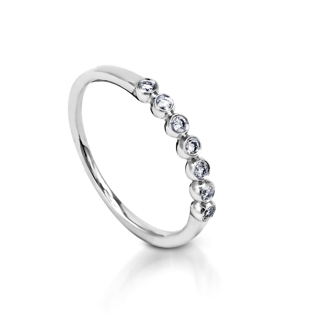 Petite Bezel Set Diamond Ring MD09182