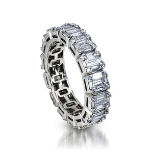 A mesmerizing 14K white gold eternity ring, embellished with 75 exquisite baguette cut diamonds. Radiant and flawless, a symbol of eternal love.